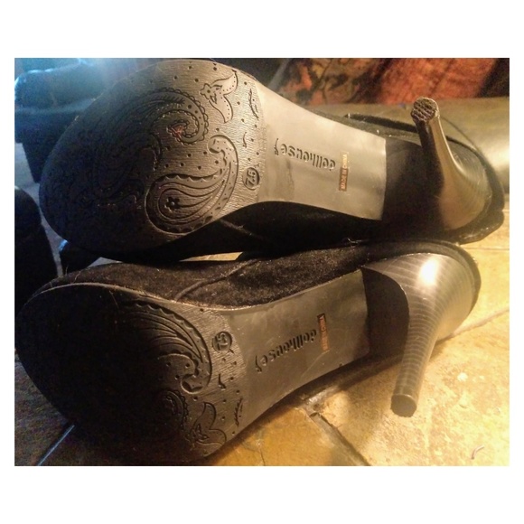 DOLLHOUSE! 🔥 Suede Studded Ankle boots! - Picture 4 of 4